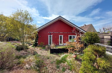 Modernes Effizienzhaus mit Liebhabergarten nahe Mellensee – barrierefreies Wohnen südlich von Berlin